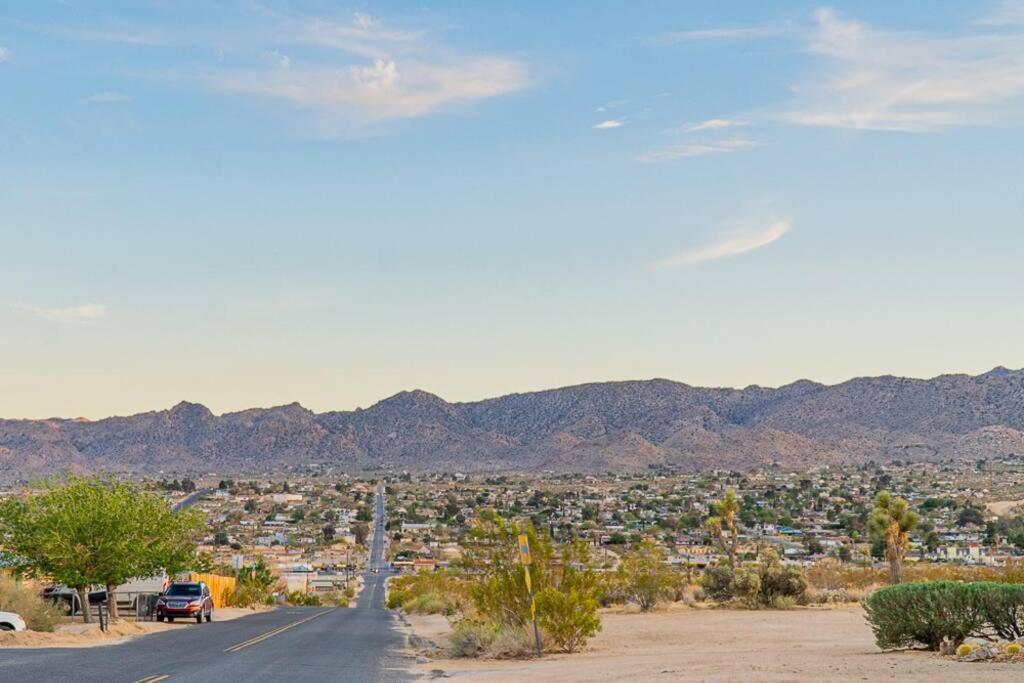 Villa New! Jt Sunshine House Cozy, Artsy & Comfy, Dog Friendly, 3Bd à Joshua Tree Extérieur photo