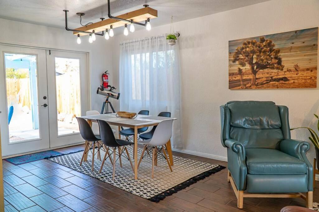 Villa New! Jt Sunshine House Cozy, Artsy & Comfy, Dog Friendly, 3Bd à Joshua Tree Extérieur photo